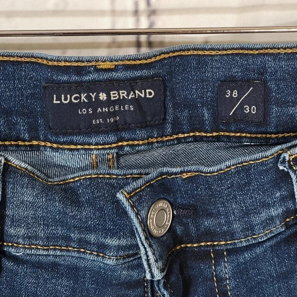 Lucky Brand Mens 221 Straight Jeans Dark Wash Blue Denim Casual Classic 38/30 - Picture 2 of 9